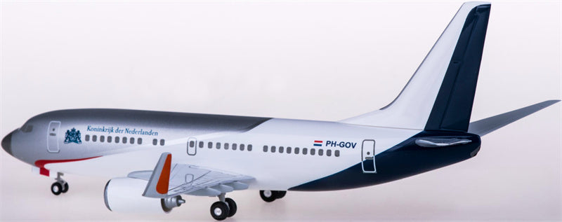 Hogan Boeing 737-700 PH-GOV Dutch Government 1:200 ABS Model view 3
