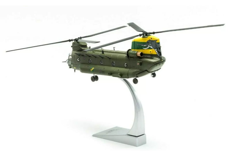 CORGI Boeing Chinook Helicopter HC.4 ZA683 RAF No.27 Squadron  1/72 Aircraft Pre-built Model