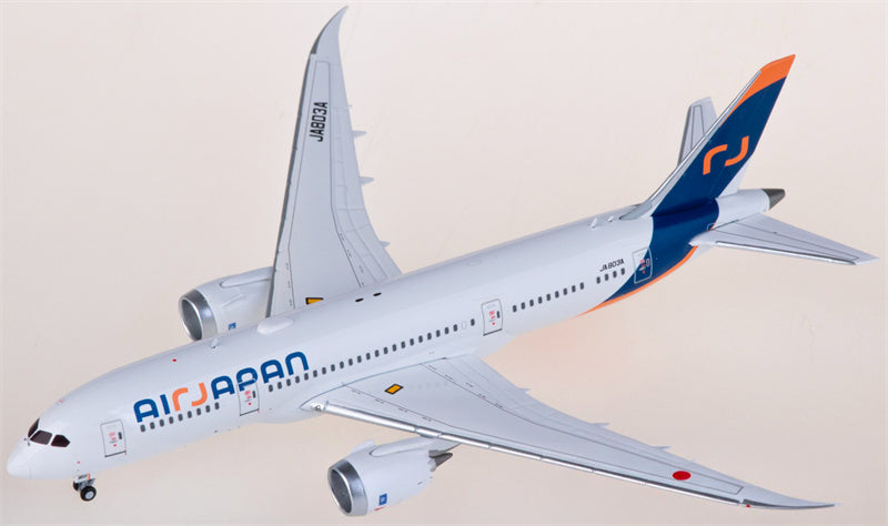 JC Wings Air Japan Boeing 787-8 Dreamliner JA803A 1:400 Diecast Model view 2