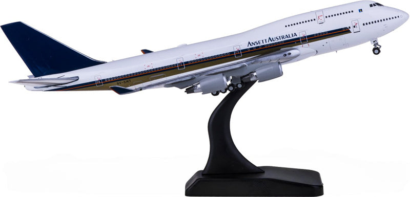 JC Wings Ansett Boeing 747-400 9V-SMT 1:400 Diecast Model view 3