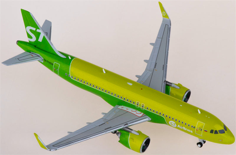 Geminijets S7 Airlines Airbus A320neo RA-73428 1:400 Diecast Model view 4