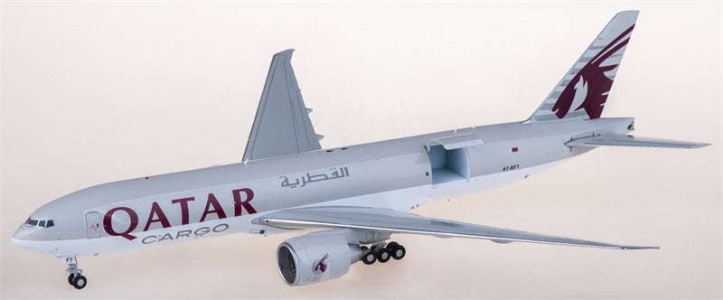 Geminijets Qatar Cargo Boeing 777-200LRF A7-BFT Cabin Open 1:200 Diecast Model view 2