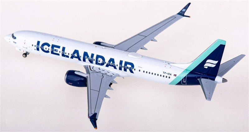 NG Models Icelandair Boeing 737 MAX 9 TF-ICA 1:400 Diecast Model view 4