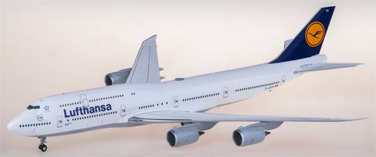 JC Wings Lufthansa for Boeing 747-8 D-ABYR 1:200 Airplane Pre-built  Airliner Model Display