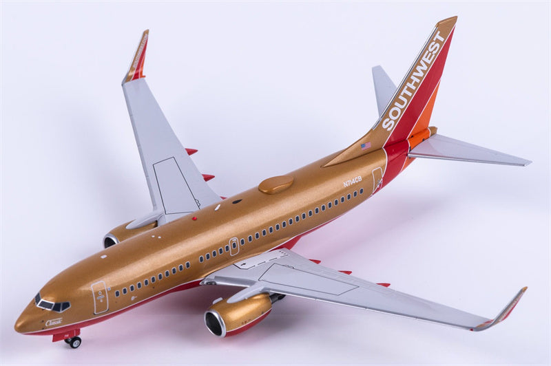 NG Models Southwest Airlines Boeing 737-700 N714CB 1:200 Diecast Model view 4