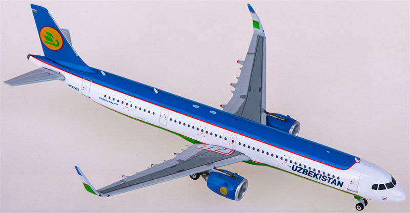 Phoenix Uzbekistan Airways for Airbus A321 UK32102 1:400 Airplane Pre-built  Airliner Model Display