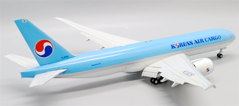 JC Wings 1:200 Korean Air Boeing 777-200F HL8251 Flaps down Diecast Model view 9