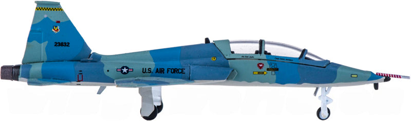 for Hogan for USAF T-38A Agreesive Talons 64TH Fws 1:200 Airplane Pre-built Airliner Model Display
