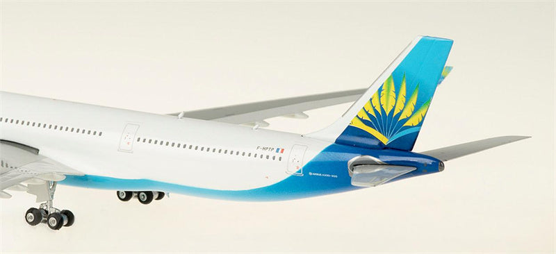 Phoenix Air Caraibes Airbus A330-300 F-HPTP 1:400 Diecast Model view 2
