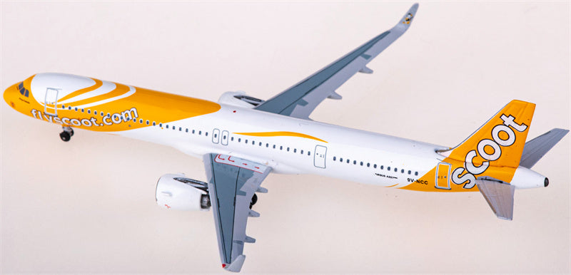 AeroClassics Scoot Airbus A320neo 9V-NCC 1:400 Diecast Model view 4
