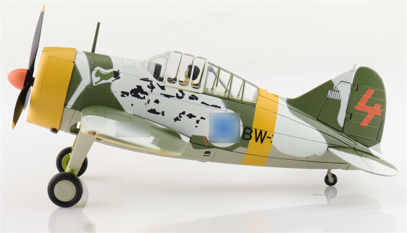 HOBBY MASTER Brewster Model 239 Buffalo (winter scheme) BW364 3/LeLv 24 flown by WO Ilmari Juutilainen March 1942 0.075 Aircraft Pre-built Model