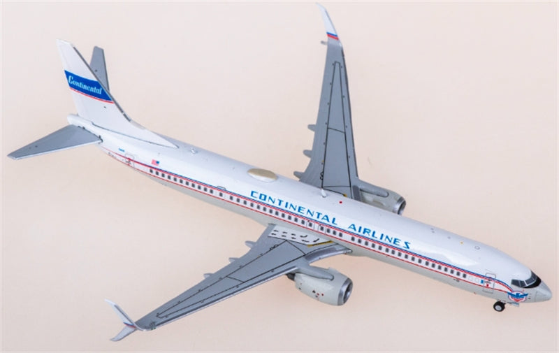Geminijets 1:400 United Airlines Boeing 737 N75435 Diecast Model view 1