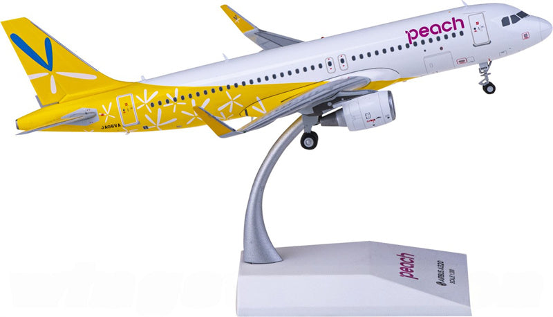 JC Wings Peach Aviation Airbus A320 JA08VA 1:200 Diecast Model view 2