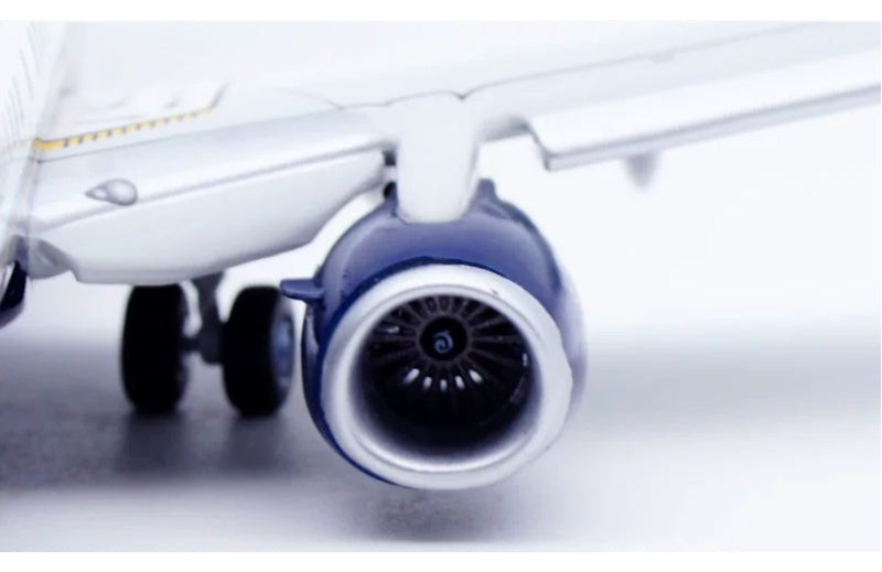 JC Wings 1:200 North American Airlines B737-800 N802NA Flaps down DIECAST Model