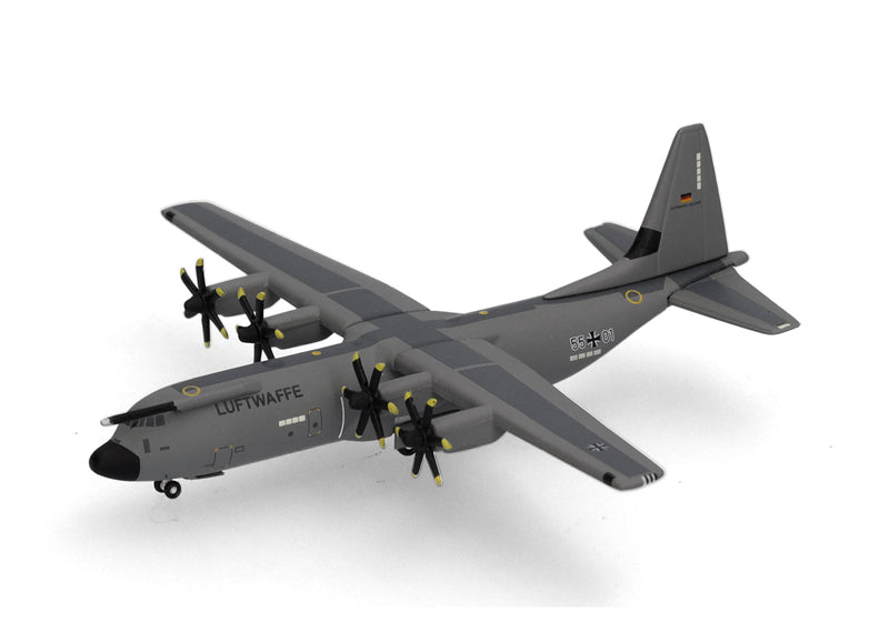 Herpa Luftwaffe Lockheed C-130J-30 Super Hercules 55+01 1:500 Diecast Model view 1