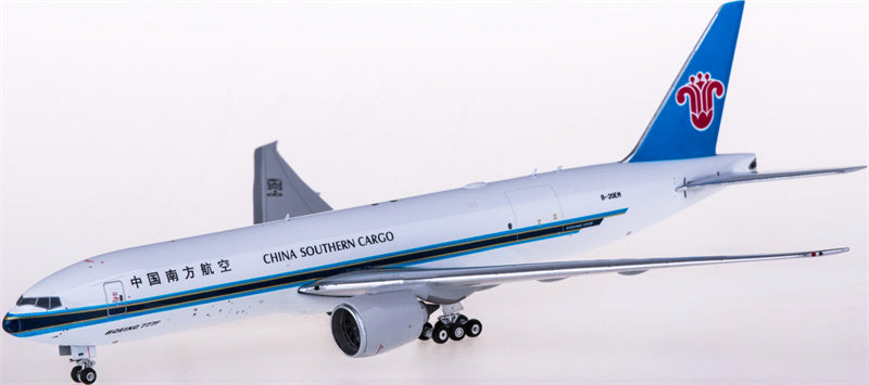 Phoenix China Southern Cargo Boeing 777-200F B-20EM 1:400 Diecast Model view 1