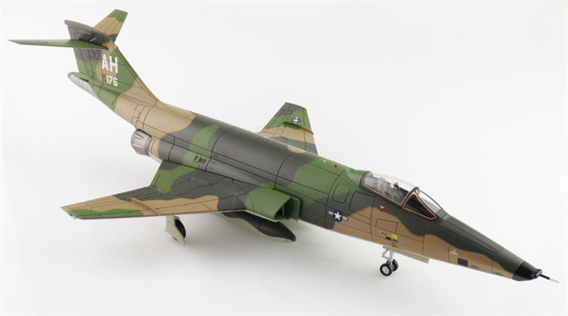 HOBBY MASTER RF-101C Voodoo Gerry's Clown AF56-176 45th TRS Polka Dots 1969 1:72 Aircraft Pre-built Model