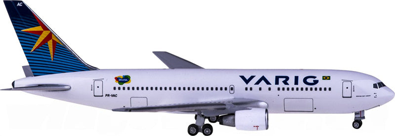 AeroClassics VARIG Boeing 767-200 PR-VAC 1:400 Diecast Model view 1