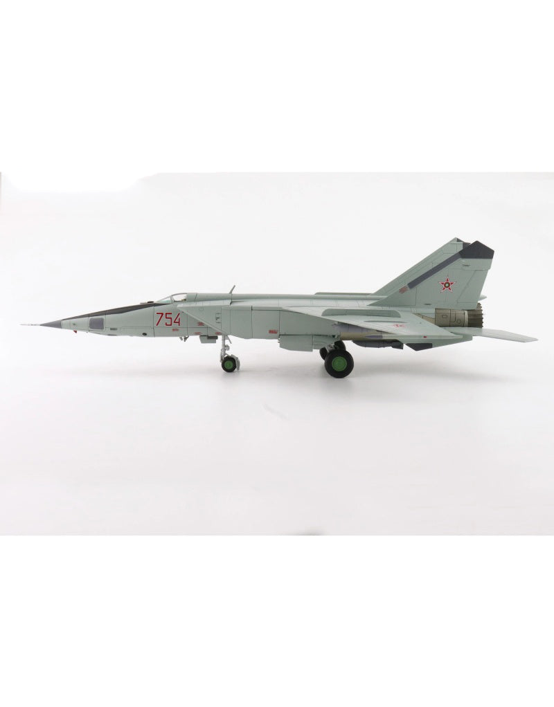 HOBBY MASTER Bulgarian Air Force MiG-25RBT  1:72 Model   Red 754