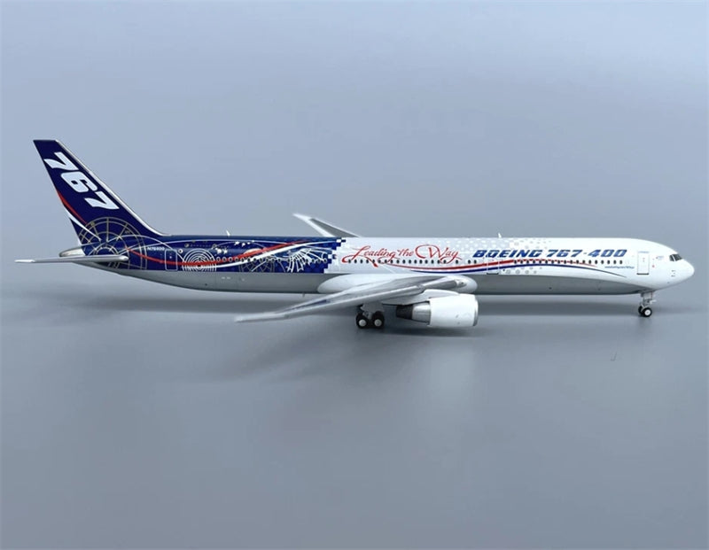 Patriot Boeing 767-400ER N76400 Leading the Way 1:400 Diecast Model view 5