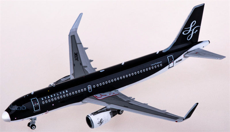 Phoenix Star Flyer Airbus A320 JA26MC 1:400 Diecast Model view 2