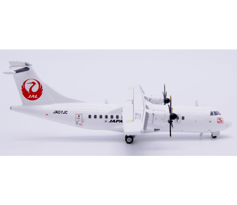 JC Wings 1:400 Japan Air Commuter ATR-42-600 JA07JC  DIECAST Model