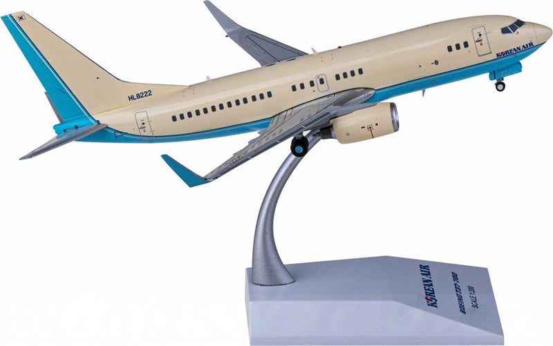 JC Wings Korean Air Boeing 737-700BBJ HL8222 1:200 Airplan Diecast Model view 1