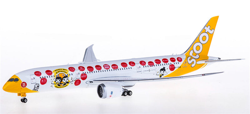 Phoenix Scoot Boeing 787-9 9V-OJE Happy 50th Birthday Singapore 1:400 Diecast Model view 2