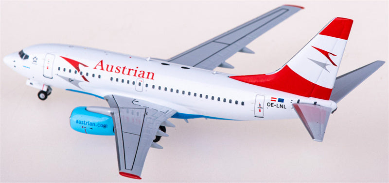 NG Models Austrian Airlines Boeing 737-600 OE-LNL 1:400 Diecast Model view 3