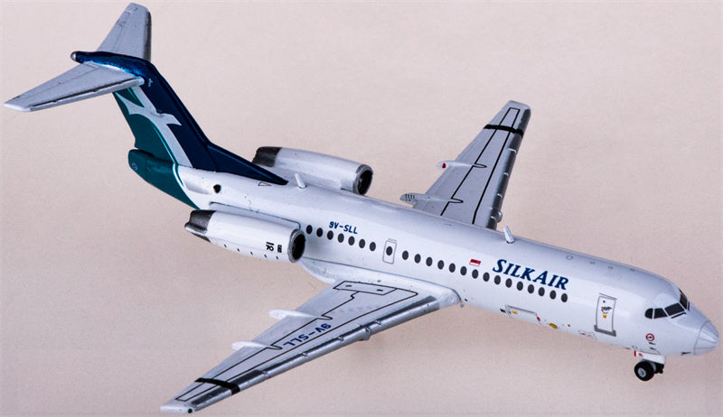 JC Wings SilkAir for Fokker 70 9V-SLL 1:400 Airplane Pre-built  Airliner Model Display