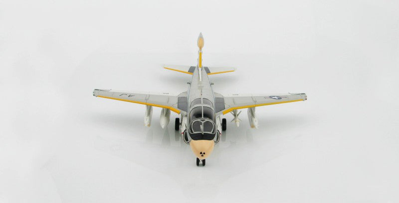 HOBBYMASTER USN / USS Nimitz EA-6B VAQ-135 1:72 Model 1978  Black Ravens 159909