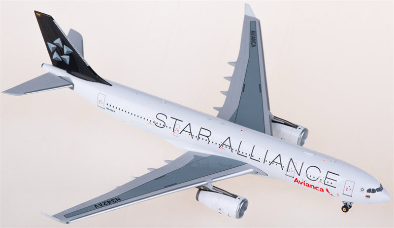 NG Models Avianca Airbus A330-200 N342AV 1:400 Diecast Model view 3