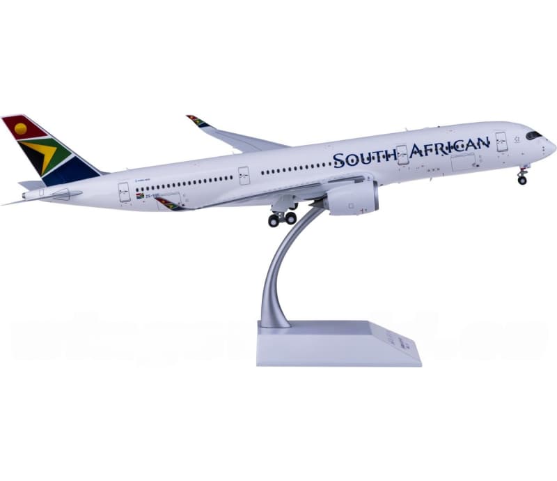 JC Wings South African Airways Airbus A350-900XWB ZS-SDC 1:200 Aircraft Pre-built  Airliner Model Display