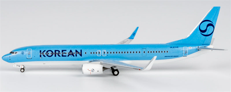 NG Models 1:400 Korean Air Boeing 737-900 HL8248 Diecast Model view 2