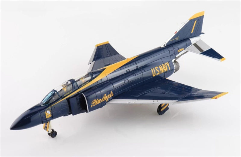 HOBBY MASTER F-4J Cdr. Harley Hall 153812 Cdr Harley Hall & AMHI Guy Giuffrai US Navy 1970 to 1971 1:72 Airplane Pre-built Model