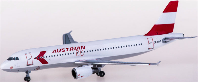AeroClassics Austrian Airlines Airbus A320 OE-LBO Retro Livery 1:400 Diecast Model view 1