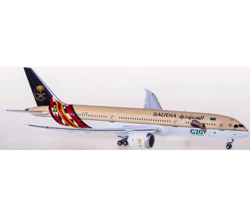 JC Wings Saudia Boeing 787-9 Dreamliner HZ-ARF Flaps down 1:400 Aircraft Pre-built  Airliner Model Display