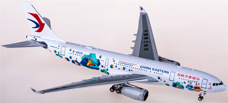 Phoenix China Eastern Airbus A330-200 B-5920 1:400 Diecast Model view 2