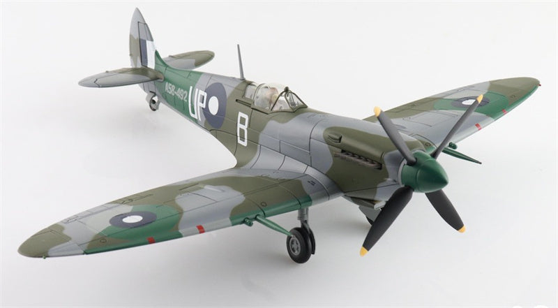 HOBBY MASTER Spitfire MK.VIII Mac III UP-B/A58-492 RAAF 1:48 Aircraft Pre-built Model
