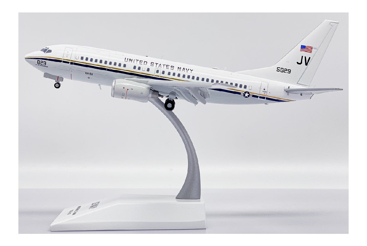 JC Wings 1:200 US Navy Boeing C-40A Clipper 165829 Flaps Down DIECAST Model