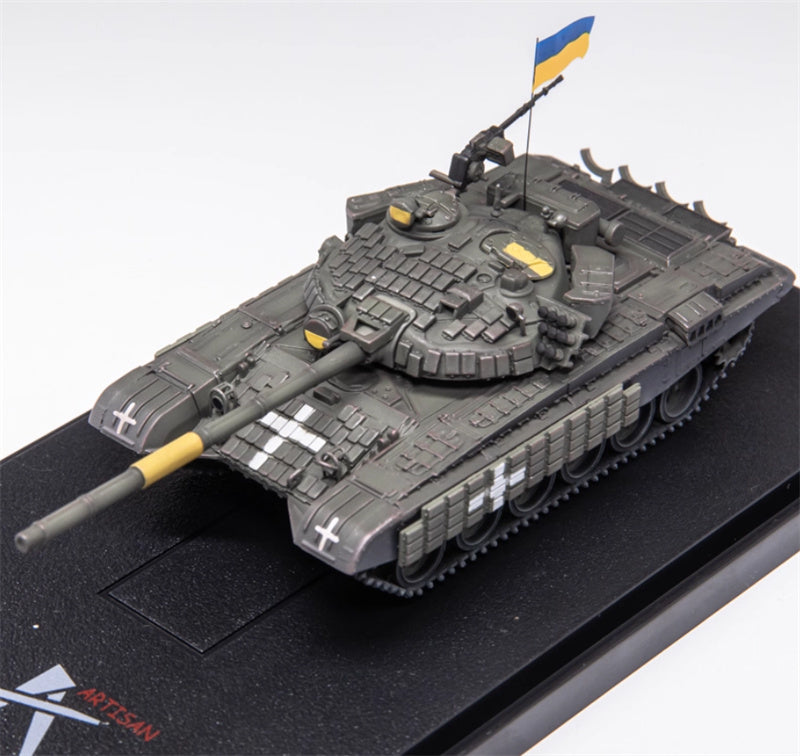 ARTISAN Ukrainian T-72 main battle tank w/ national flag Wearing skirt armor 1:72 Tank Pre-built Model