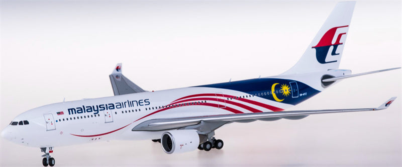 JC Wings Malaysia Airlines Airbus A330-200 9M-MTZ 1:200 Diecast Model view 3