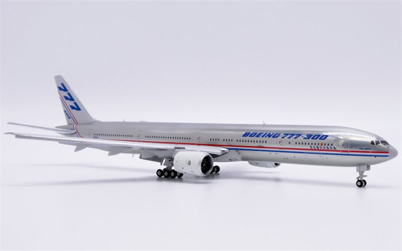 JC Wings Boeing 777-300 N5014K Flaps Down 1:400 Diecast Model view 1