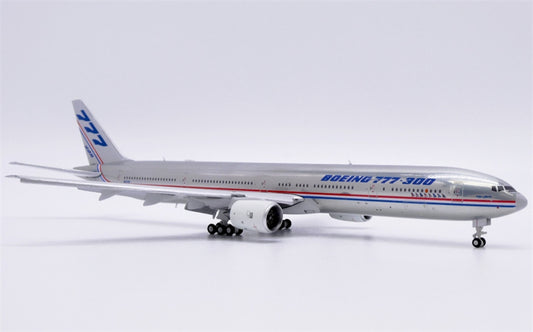 JC Wings Boeing 777-300 N5014K Flaps Down 1:400 Diecast Model view 1