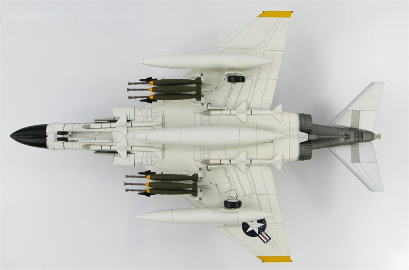 HOBBY MASTER USN F-4B VF-84 Jolly Rogers 1:72 Model 1965 USS Independence 151474