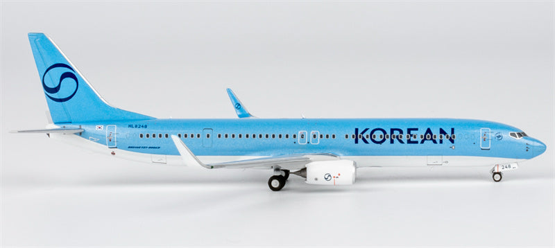 NG Models 1:400 Korean Air Boeing 737-900 HL8248 Diecast Model view 3