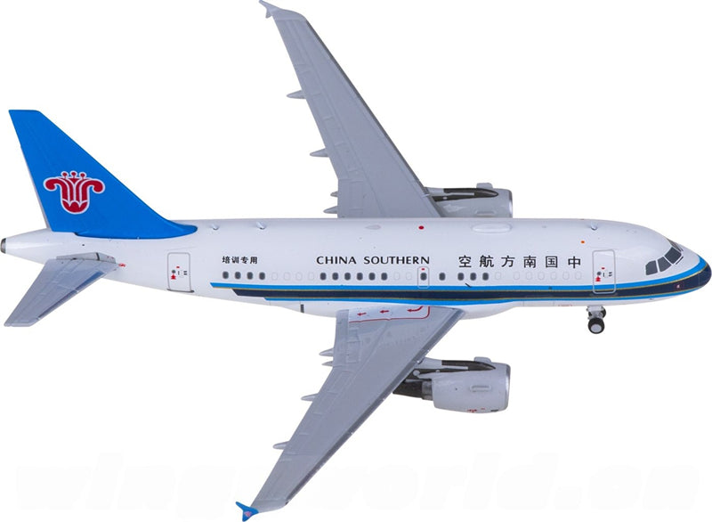 FLOZ China Southern Airbus A318 1:400 Diecast Model view 3