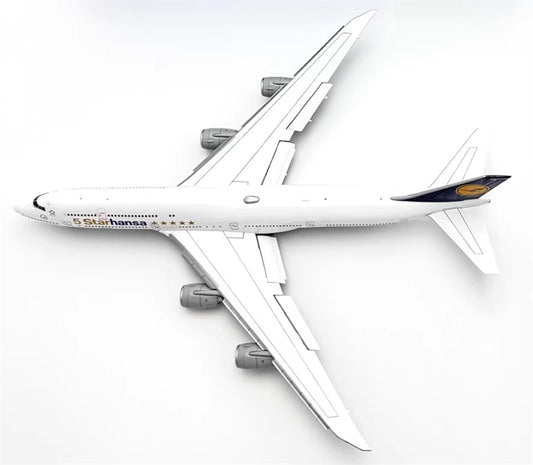YY Wings Lufthansa Airlines Boeing 747-8 D-ABYM Flaps Down 5 Star hansa Livery 1:400 Diecast Model view 1