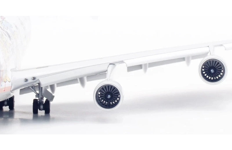SQ Wings 1:200 Japan Airlines B747-400 JA8908 Flaps down DIECAST Model