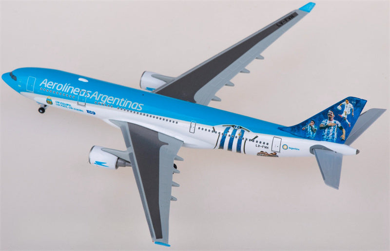 Herpa Aerolineas Argentinas Airbus A330-200 LV-FVH 1:500 Aircraft Pre-built  Airliner Model Display